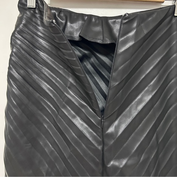 Faux Leather Hi Lo Maxi Skirt Women Size Medium Pleated Goth Grunge Whimsygoth - Picture 5 of 9